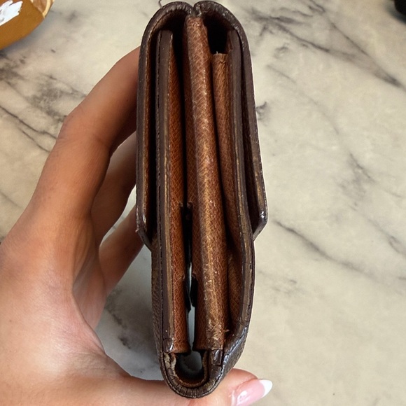 Louis Vuitton Elise Monogram Compact Wallet - Picture 10 of 11